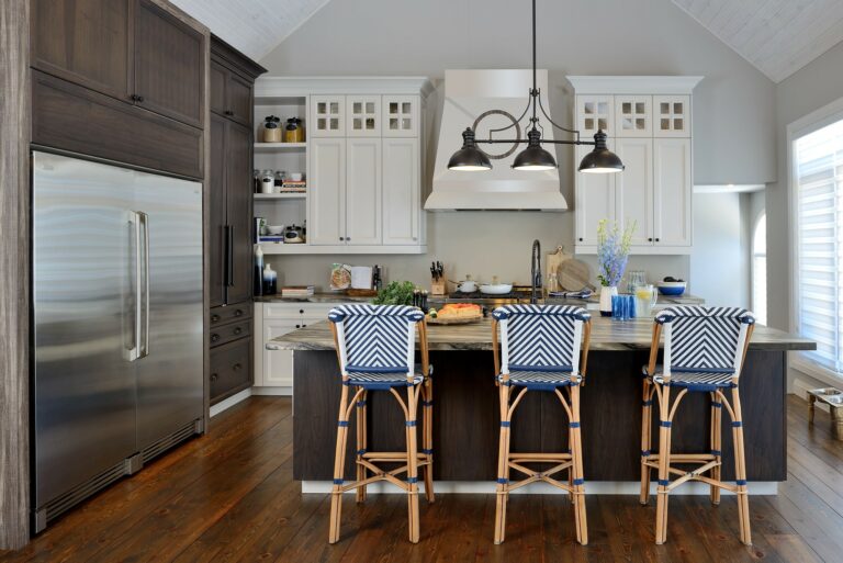 Woodworks Custom Commercial And Residential Millwork